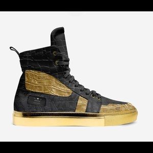 Royal citizens kicks